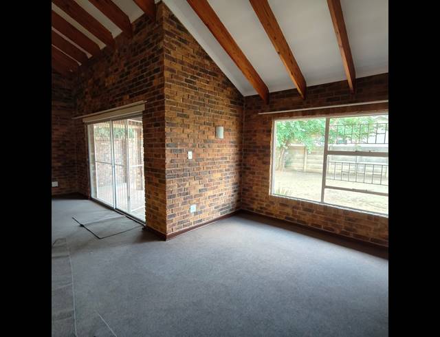 3 BEDROOM HOUSE TO LET IN WALDRIFT